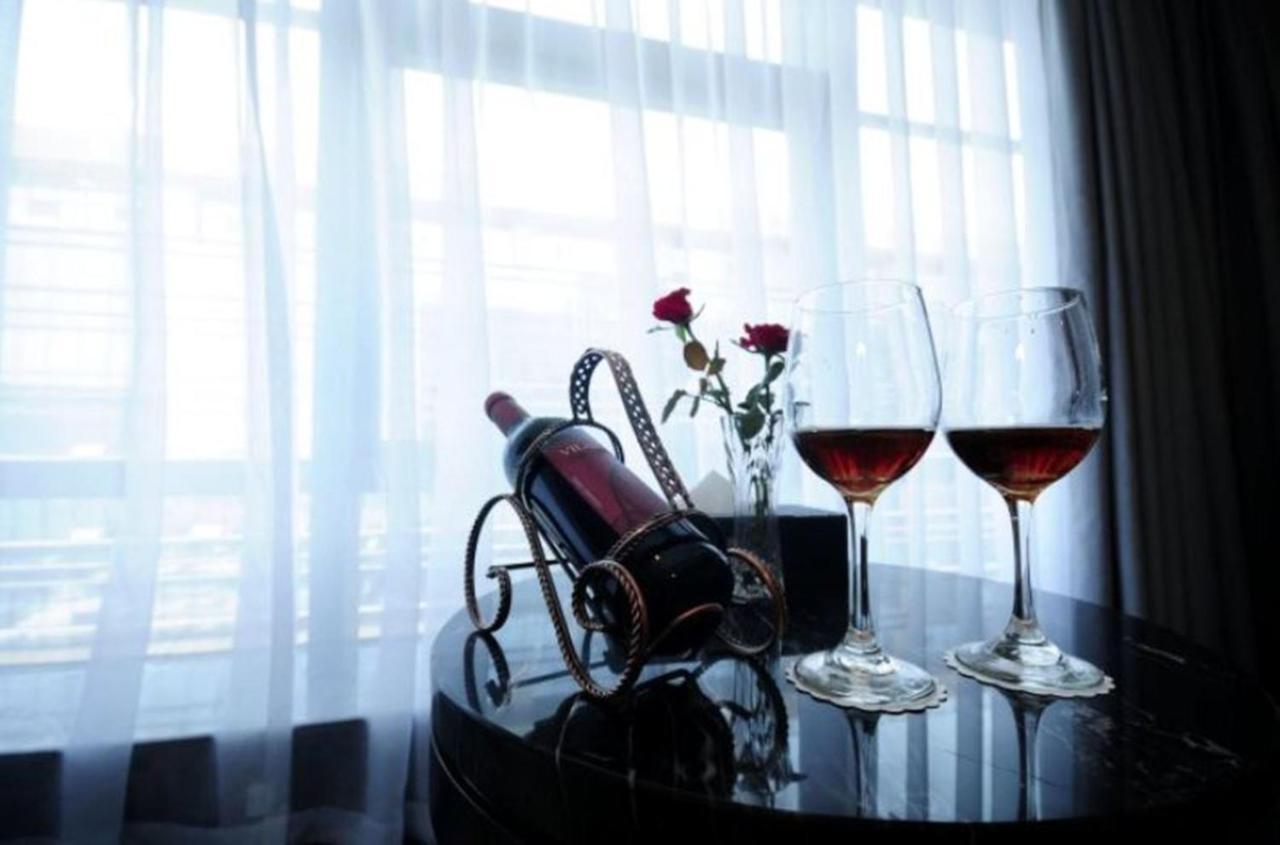Airport Jianguo Hotel Csengtu Kültér fotó
